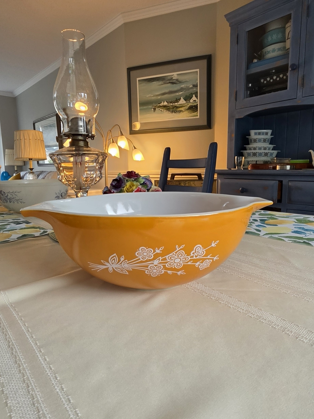 Pyrex Vintage 4.0 Quart Mixing Bowl - Butterfly Gold 2.0 RARE